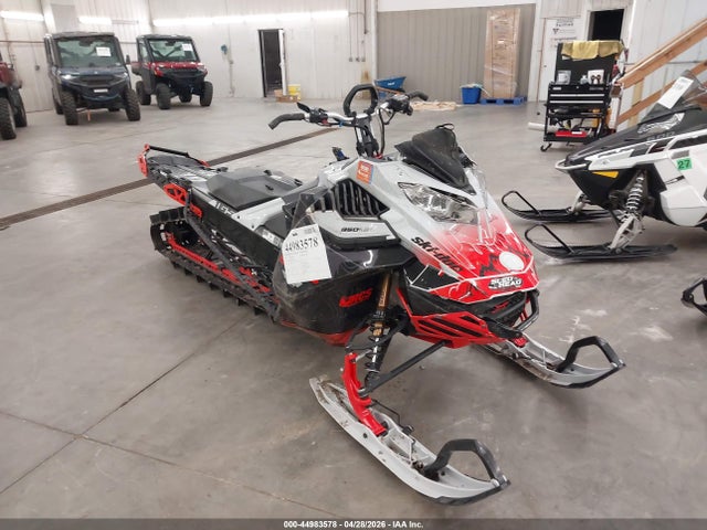2021 Ski-doo Summit 800