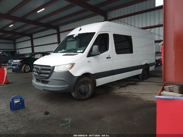 Mercedes-Benz Sprinter 2500 High Roof I4