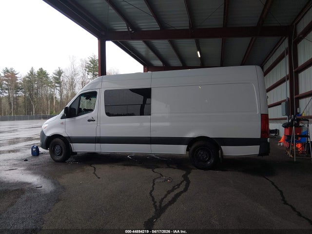 Mercedes-Benz Sprinter 2500 High Roof I4