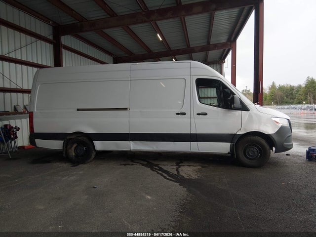 Mercedes-Benz Sprinter 2500 High Roof I4