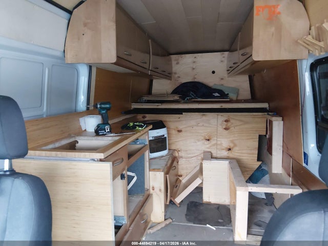 Mercedes-Benz Sprinter 2500 High Roof I4