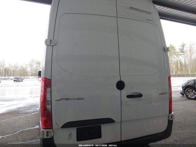 Mercedes-Benz Sprinter 2500 High Roof I4