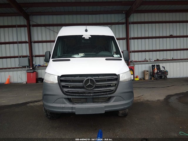 Mercedes-Benz Sprinter 2500 High Roof I4