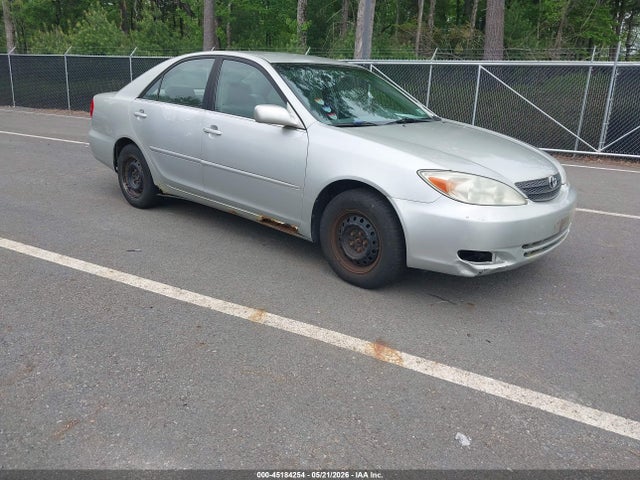 Salvage Toyota Camry Image