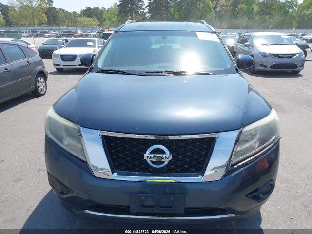 Nissan Pathfinder S