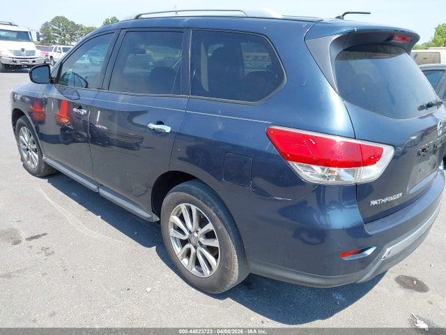 Nissan Pathfinder S
