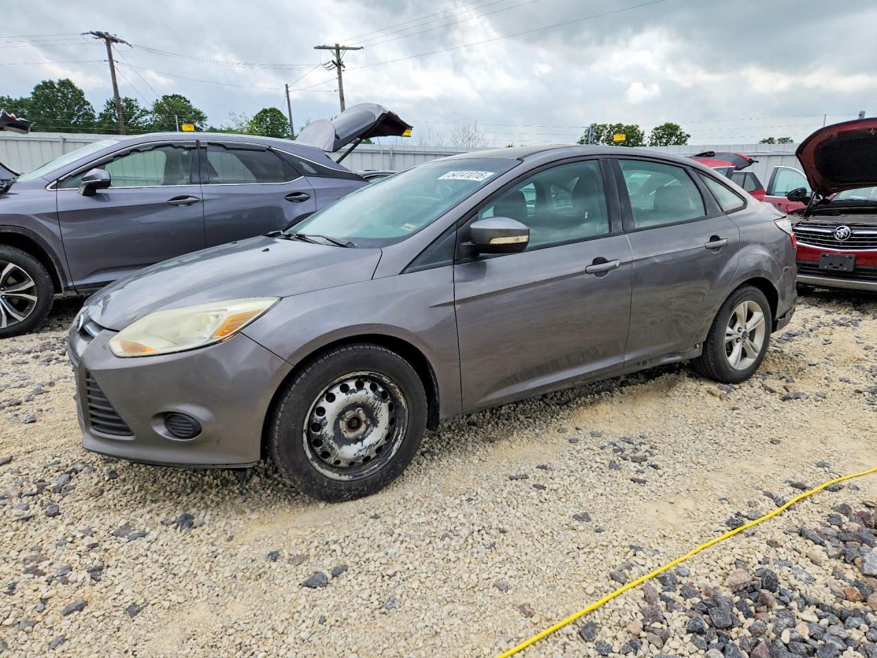 Salvage Ford Focus Image