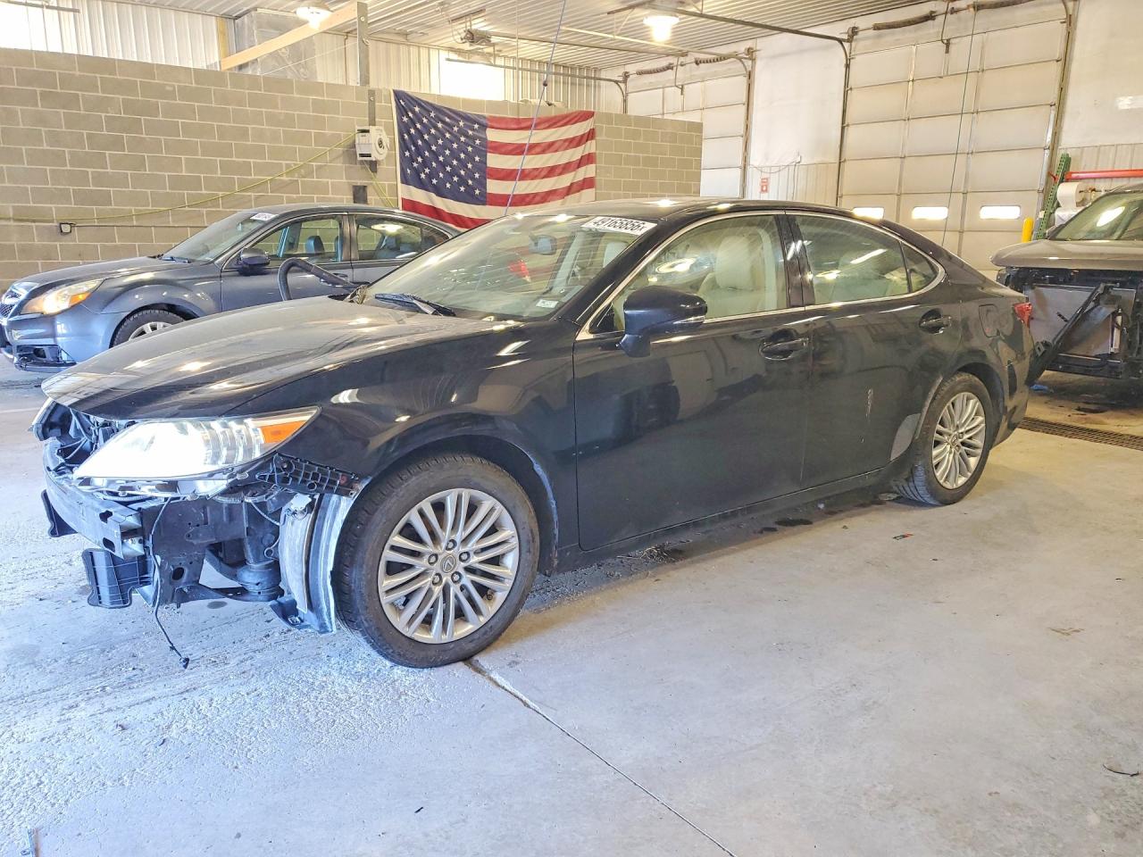 Salvage Lexus Es Image