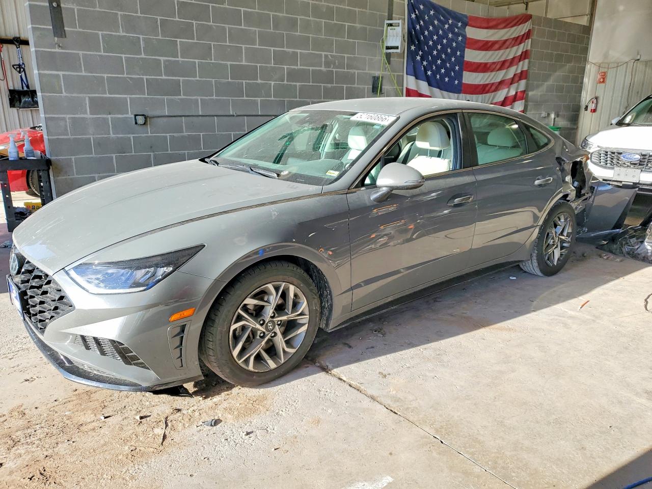 Salvage Hyundai SONATA Image