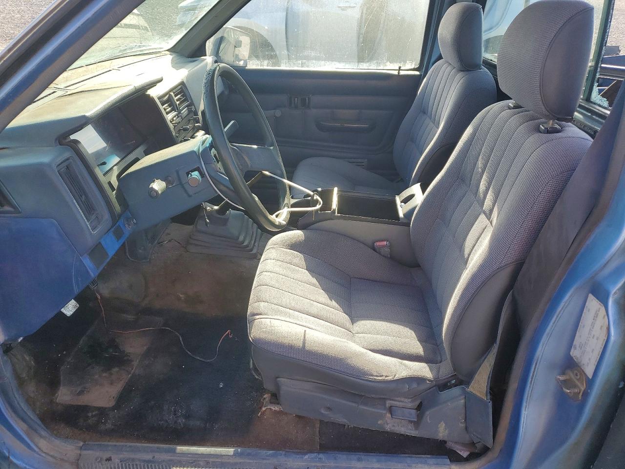 Nissan D21 Short Bed