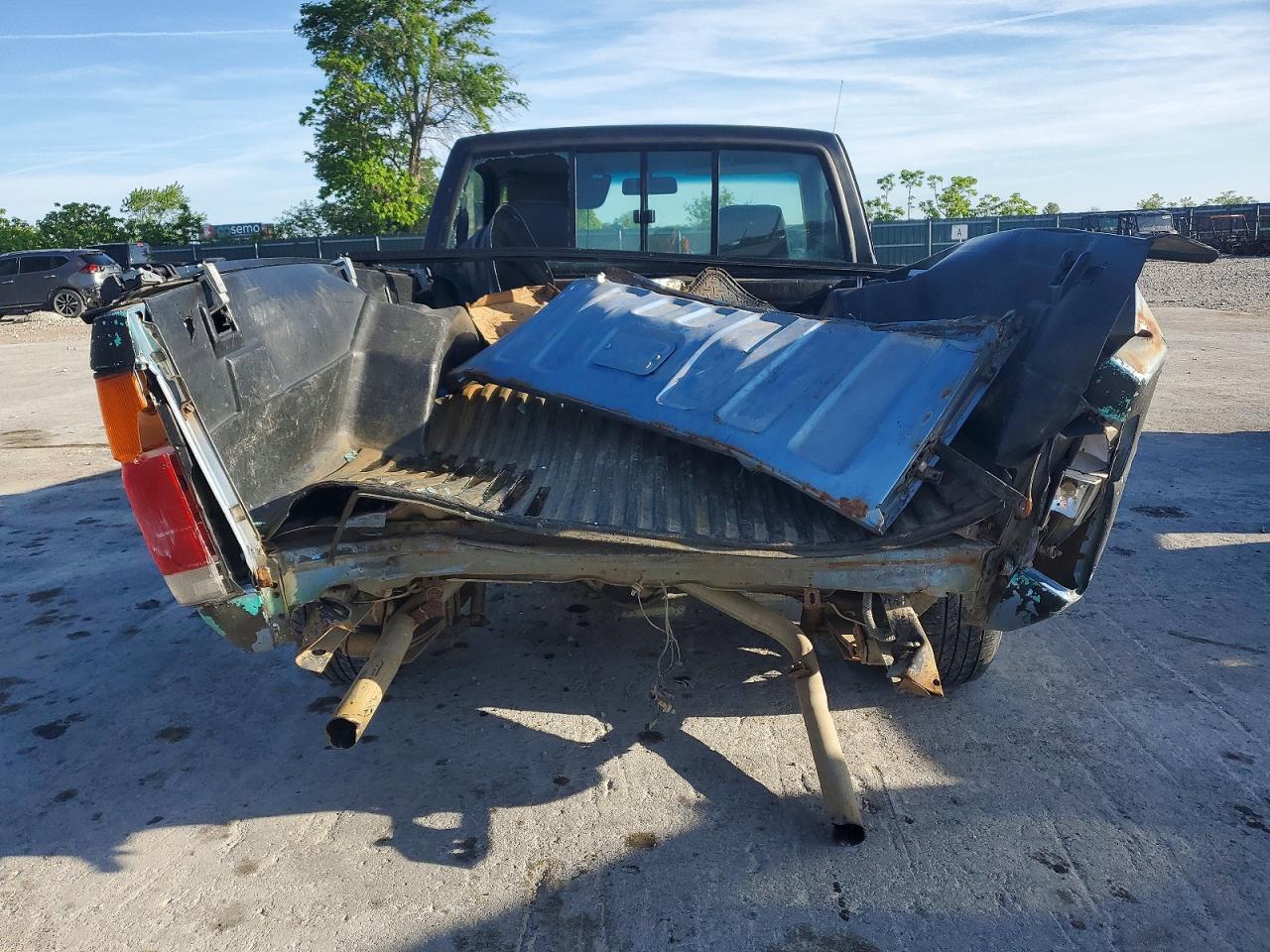 Nissan D21 Short Bed