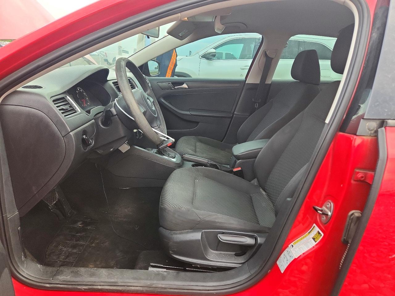 Volkswagen Jetta Base
