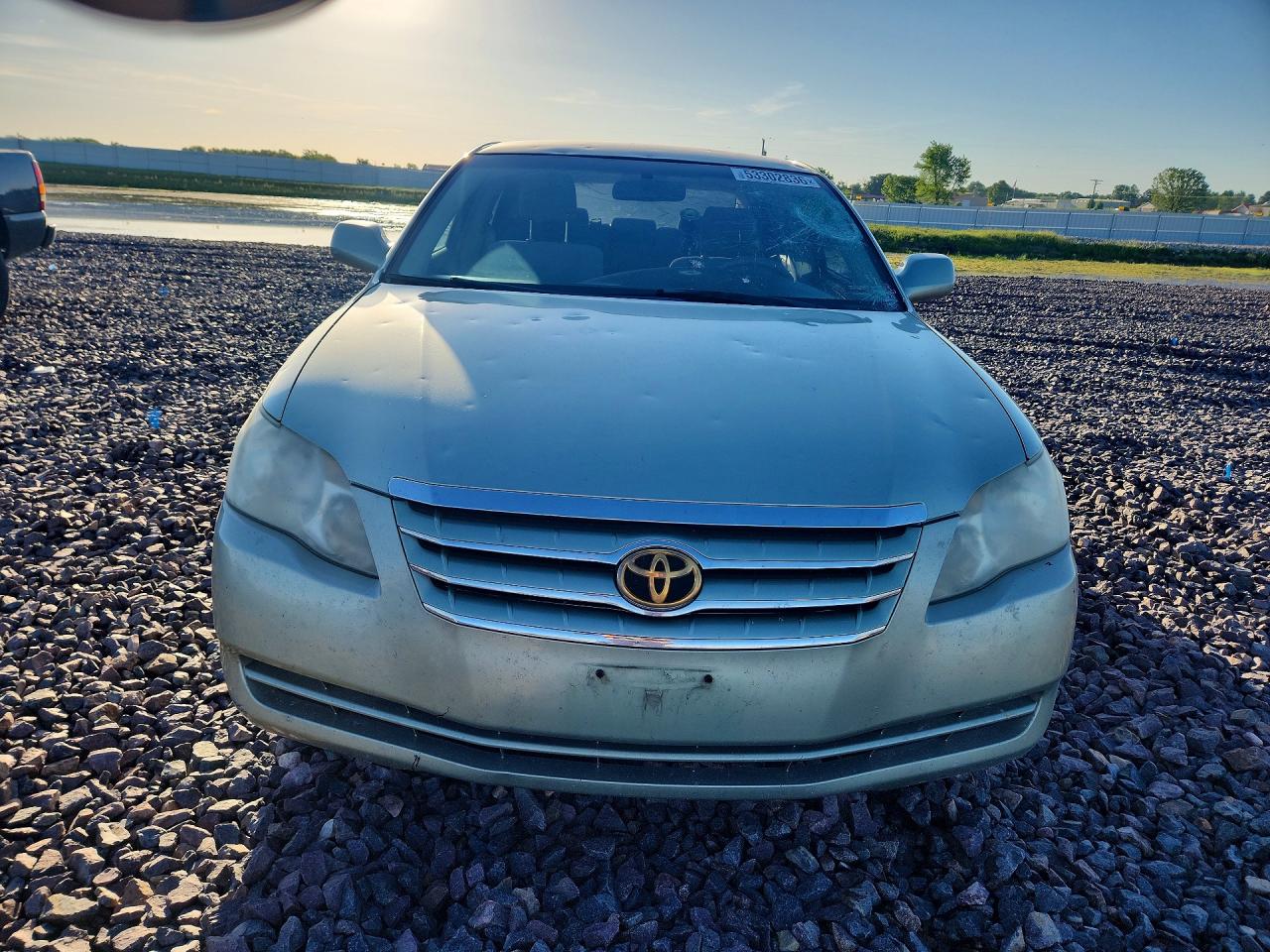 Toyota Avalon Xl