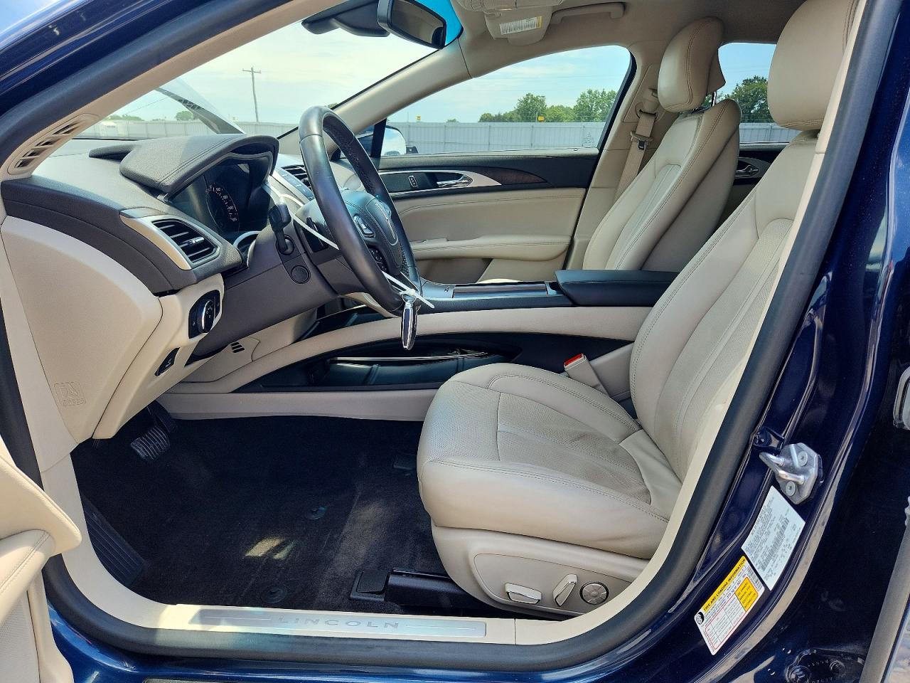 Lincoln MKZ Reserve