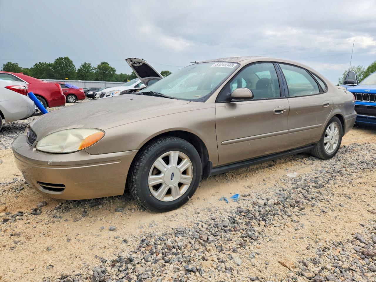 Salvage Ford Taurus Image