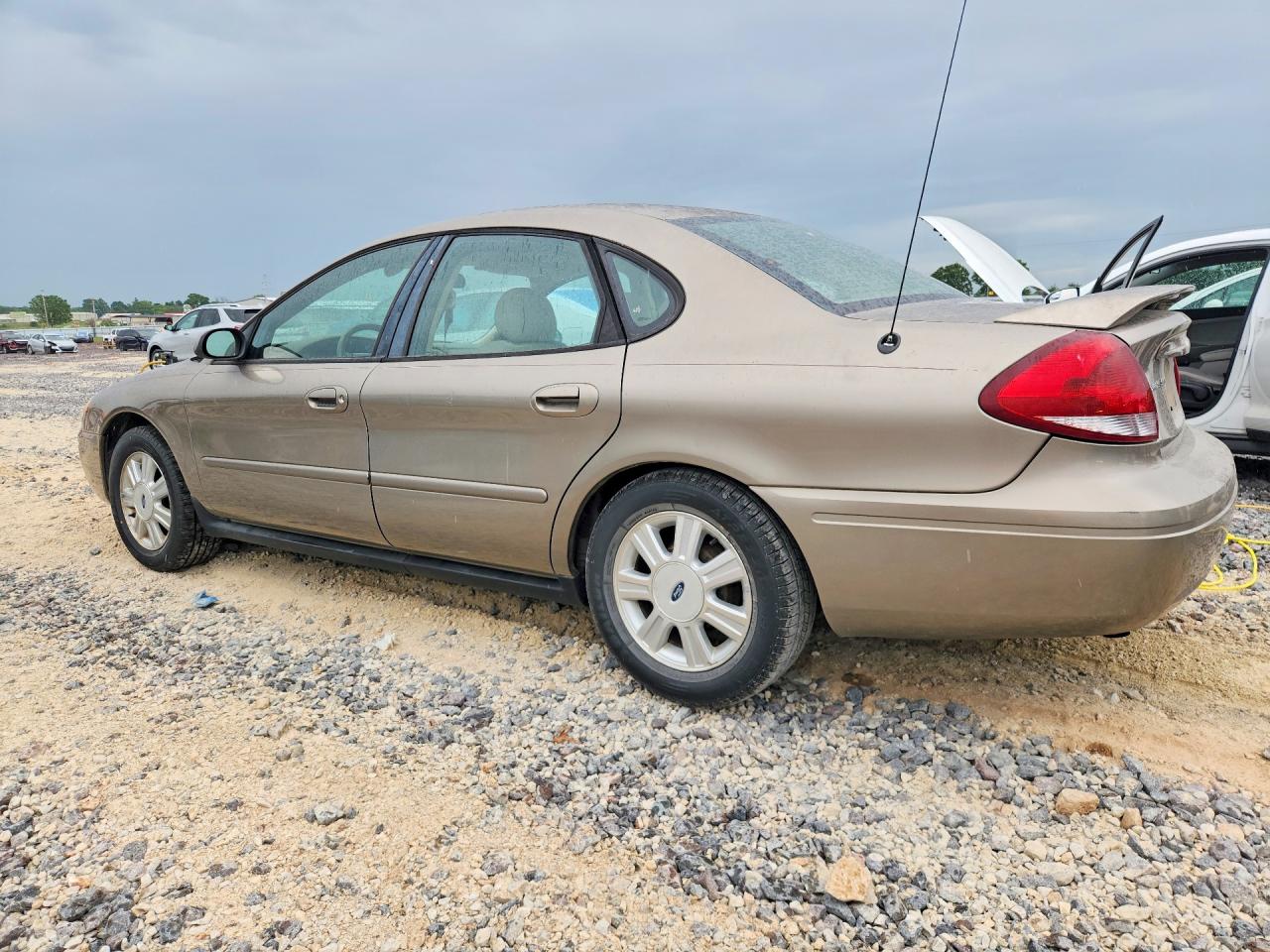 Ford Taurus Sel