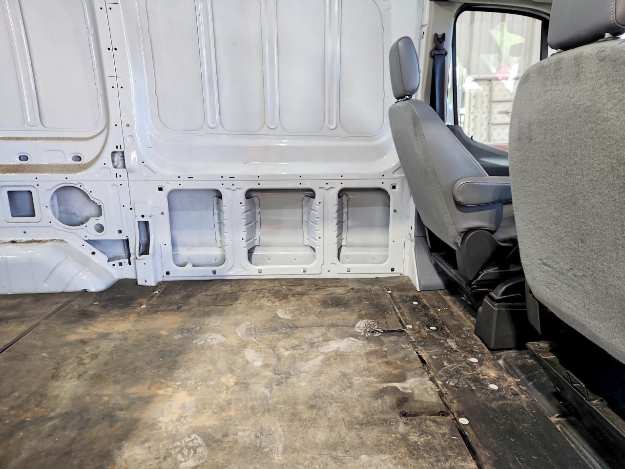 Ford Transit T-150