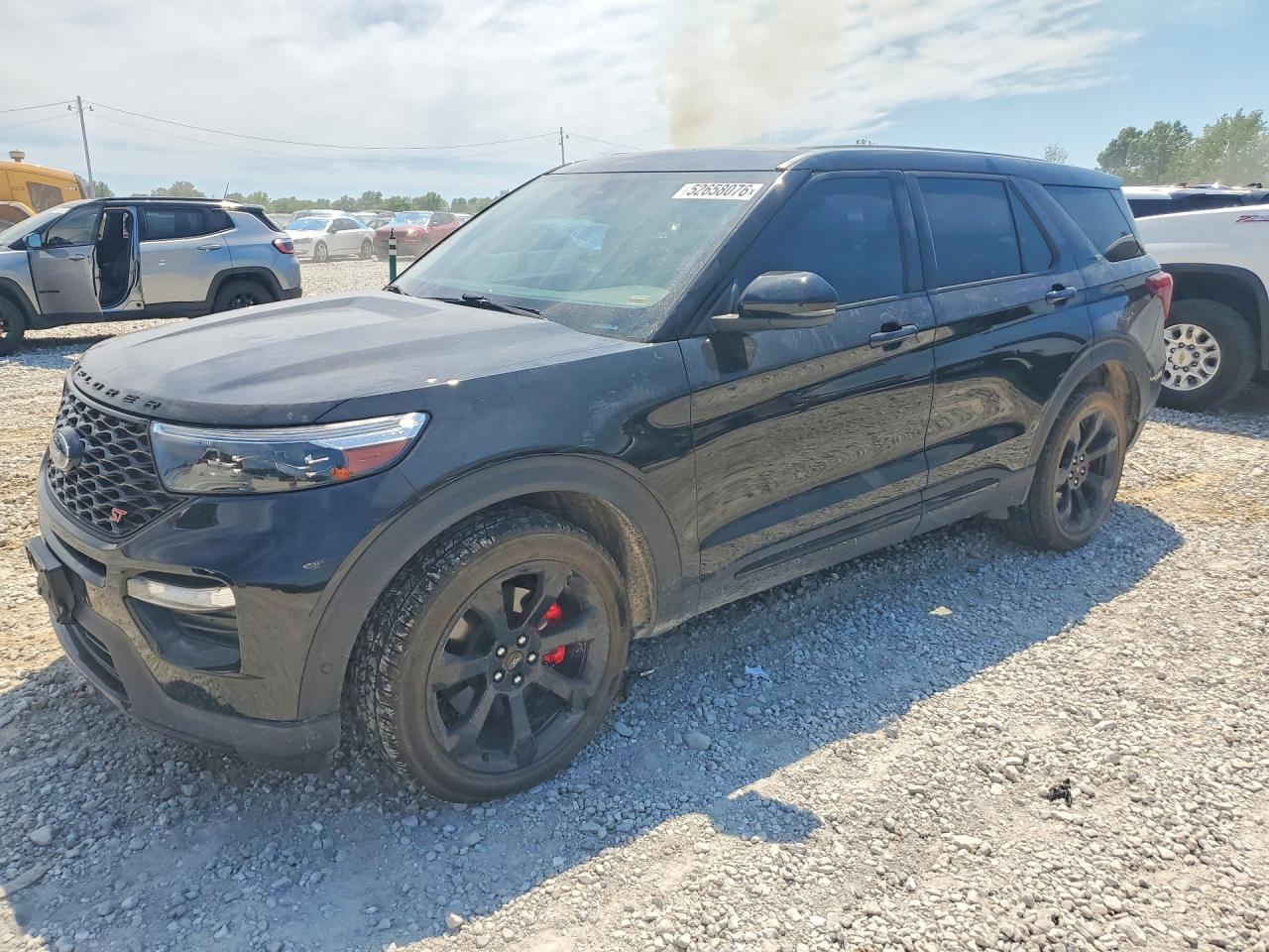Salvage Ford Explorer Image