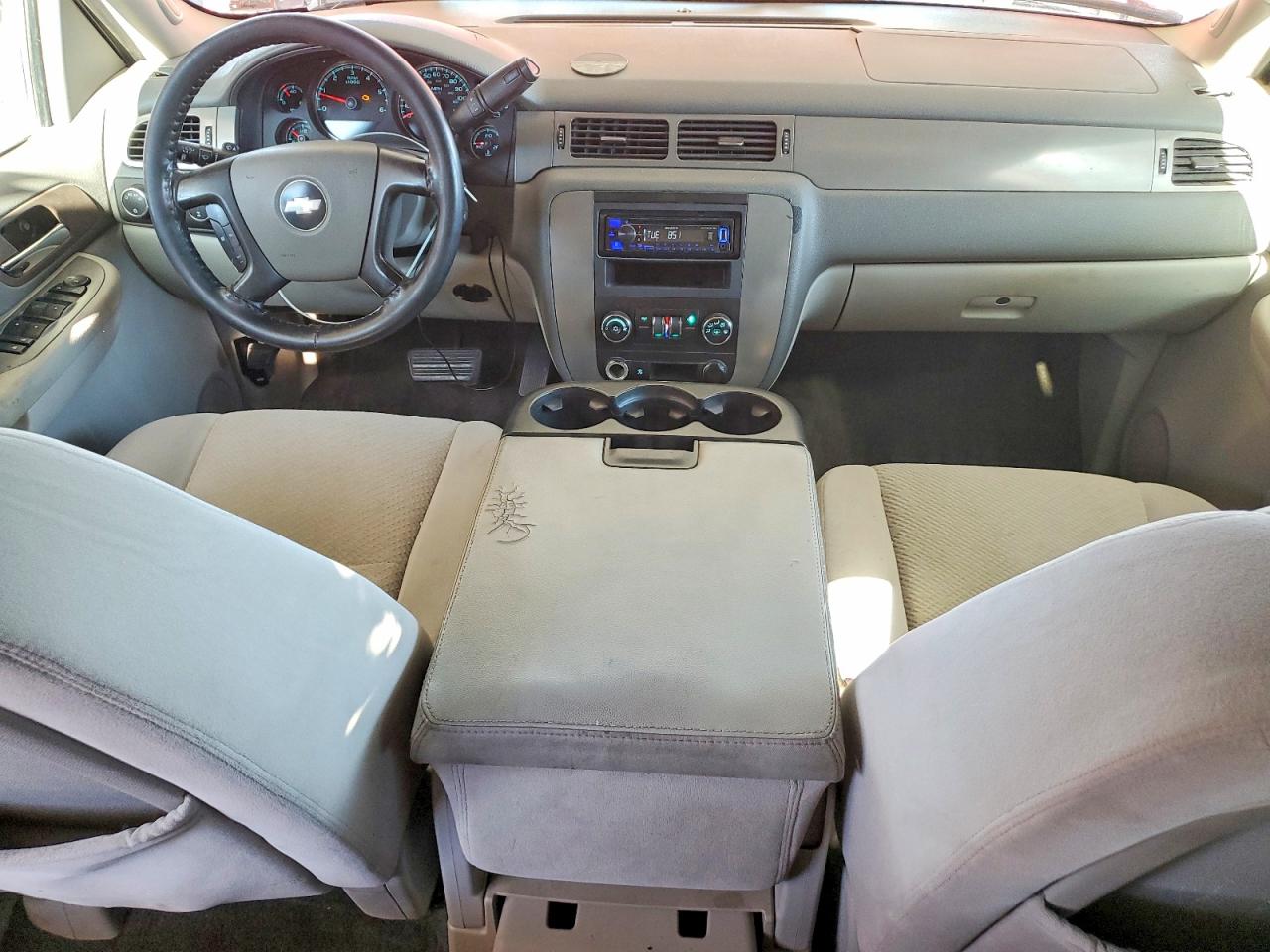 Chevrolet Suburban K2500