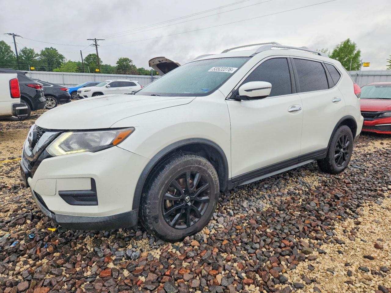 Salvage Nissan Rogue Image