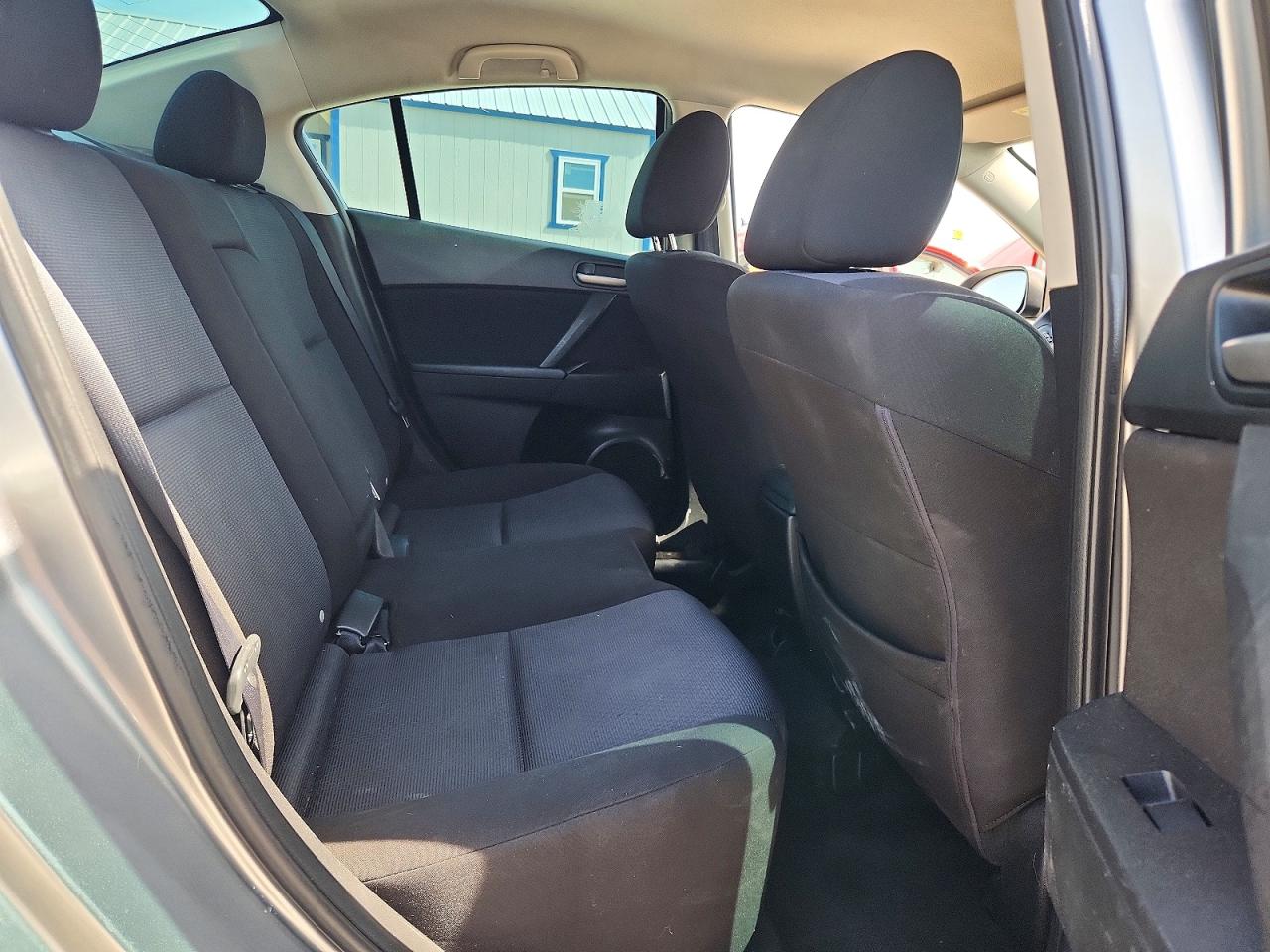 Mazda 3 I