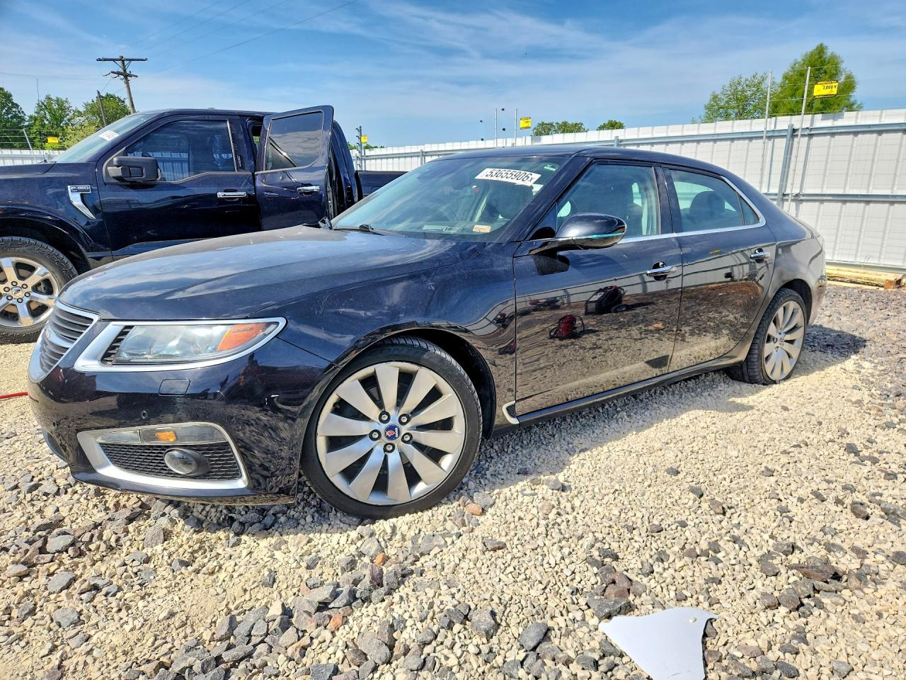 Salvage Saab 9-5 Image