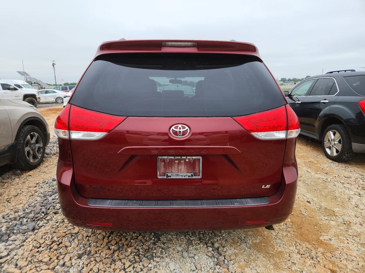 Toyota Sienna Le