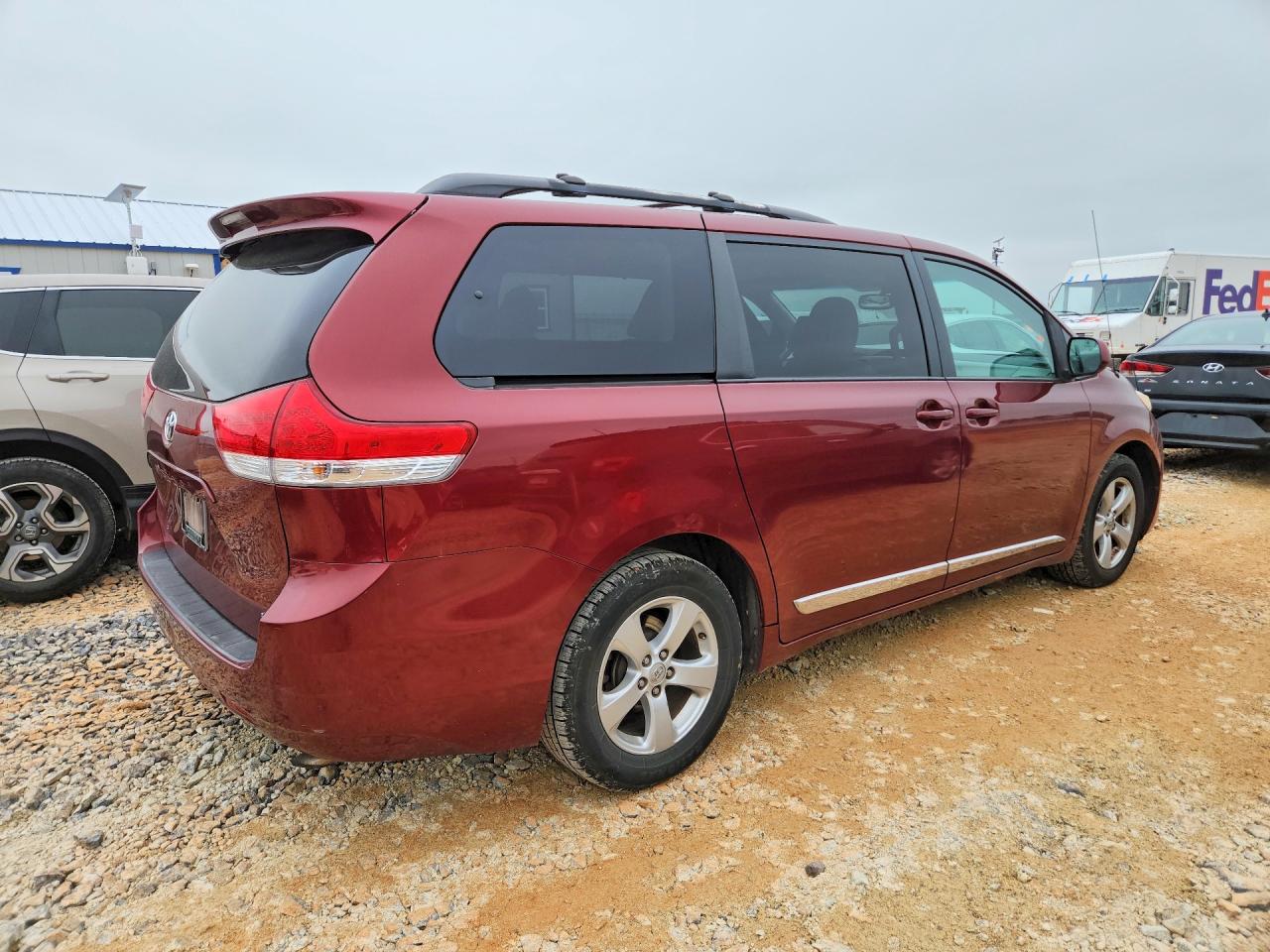 Toyota Sienna Le
