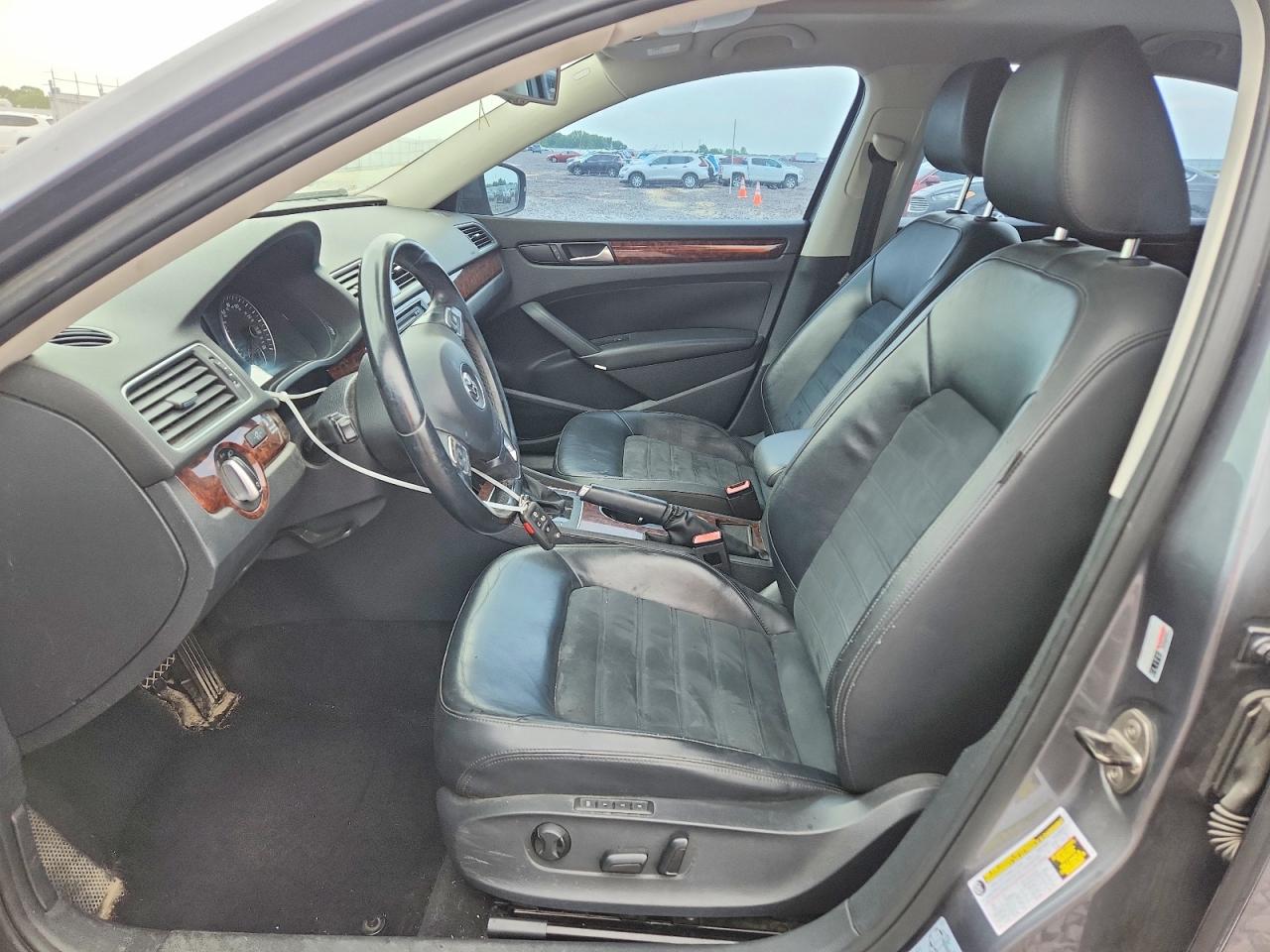Volkswagen Passat Sel