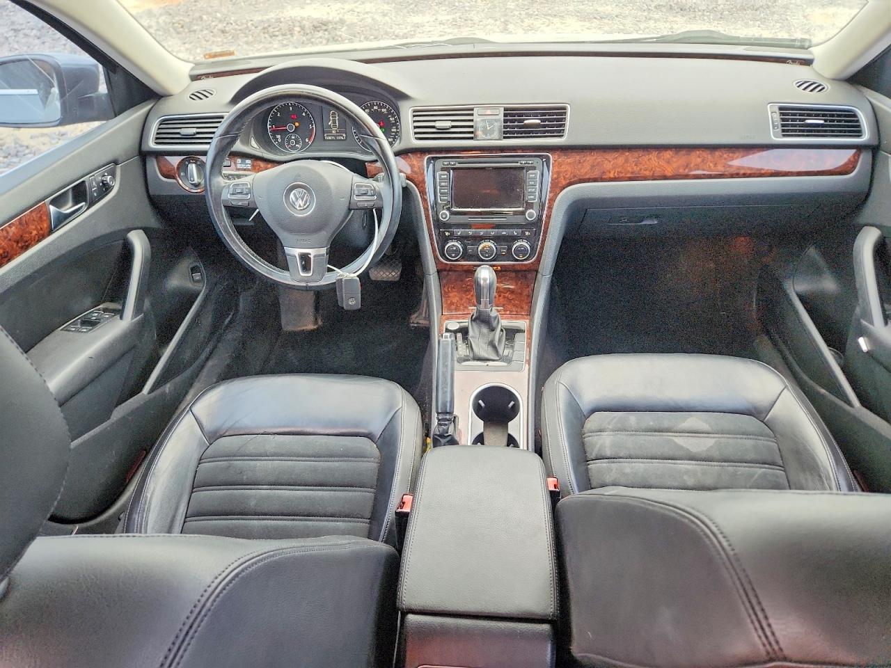 Volkswagen Passat Sel