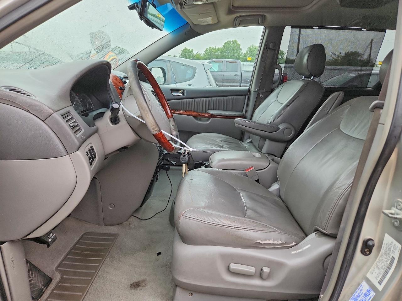 Toyota Sienna Xle Limited 7 Passenger