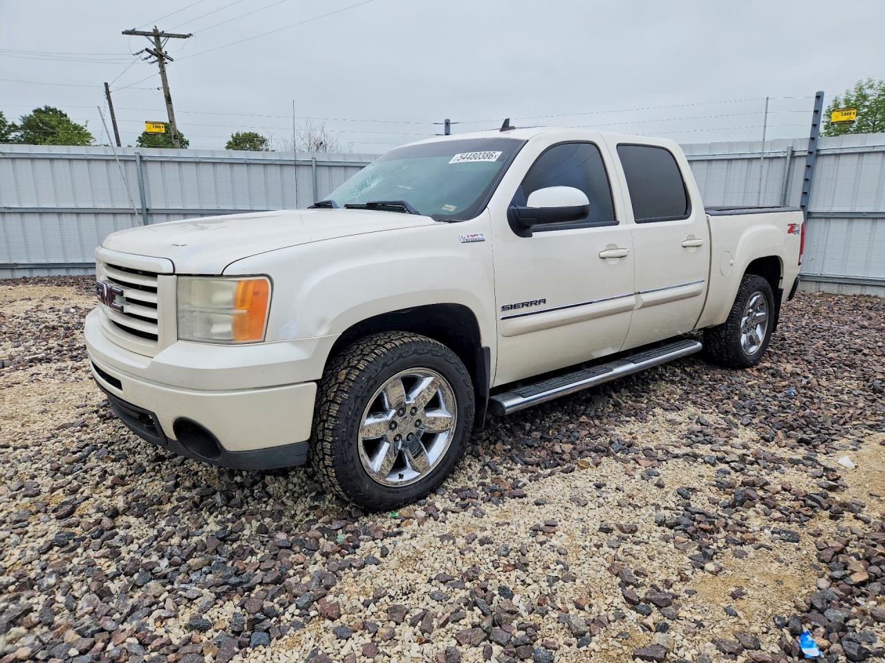 Salvage GMC Sierra Image