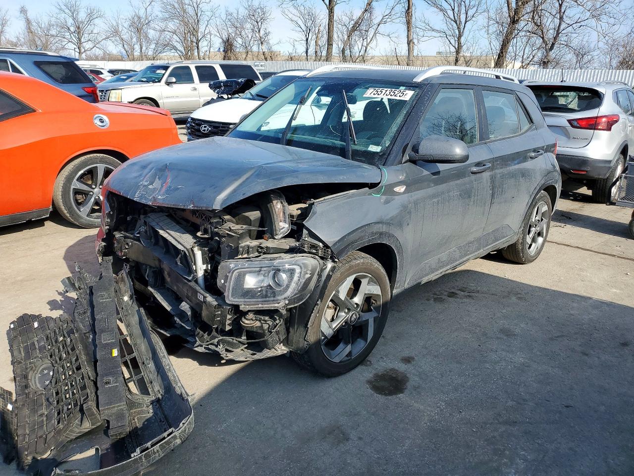 Salvage Hyundai VENUE Image