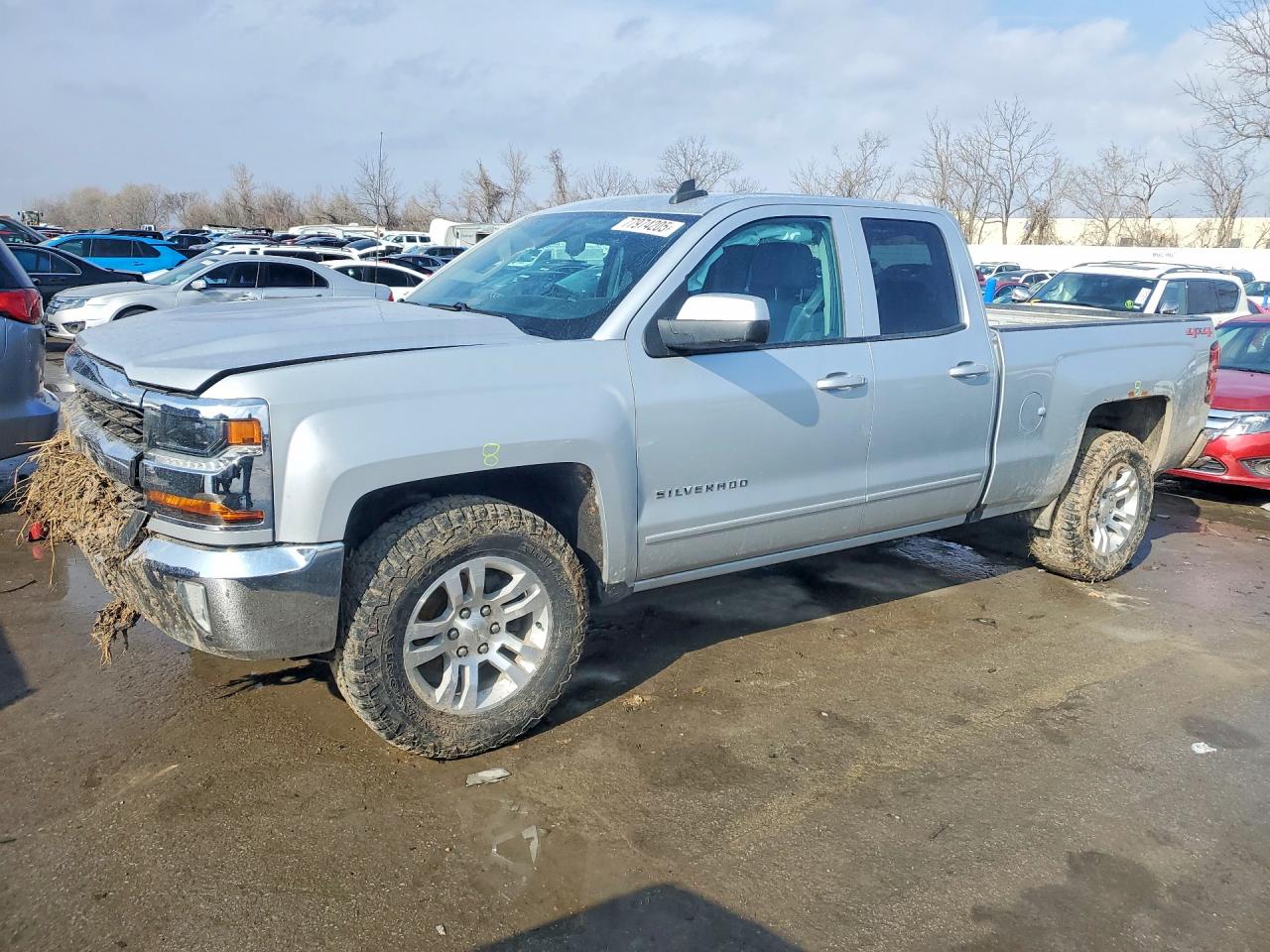 Salvage Chevrolet Silverado Image