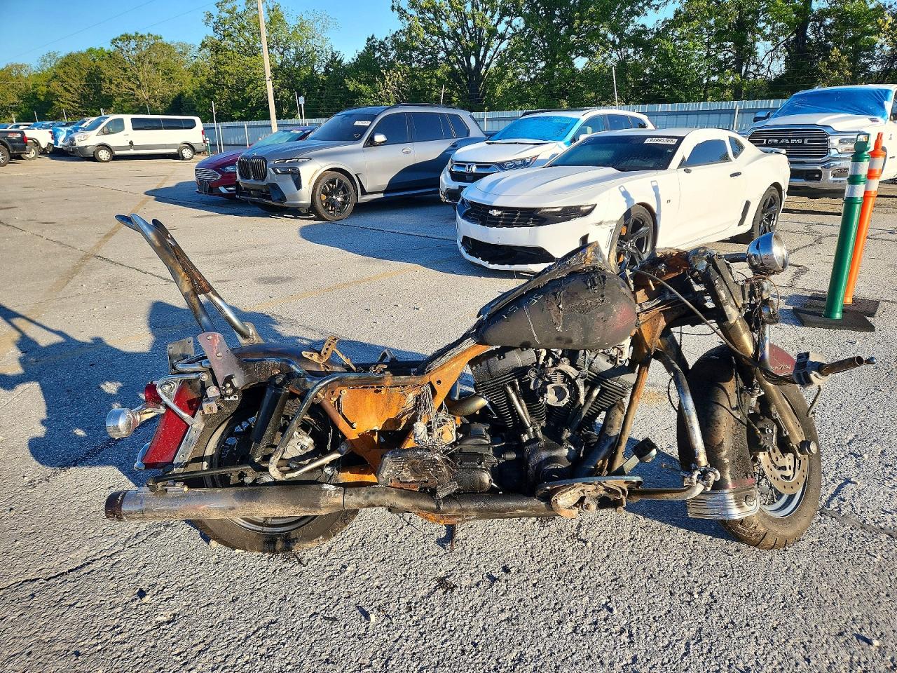 Salvage Harley-Davidson Fl Image