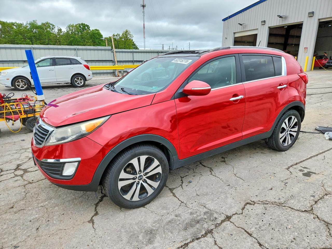 Salvage Kia Sportage Image