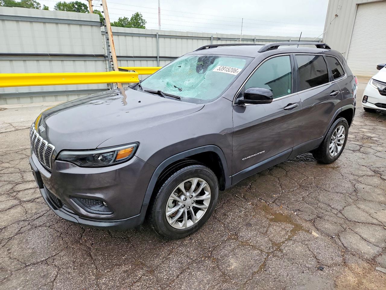 Salvage Jeep Cherokee Image