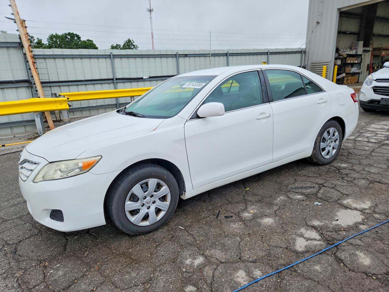 Salvage Toyota Camry Image