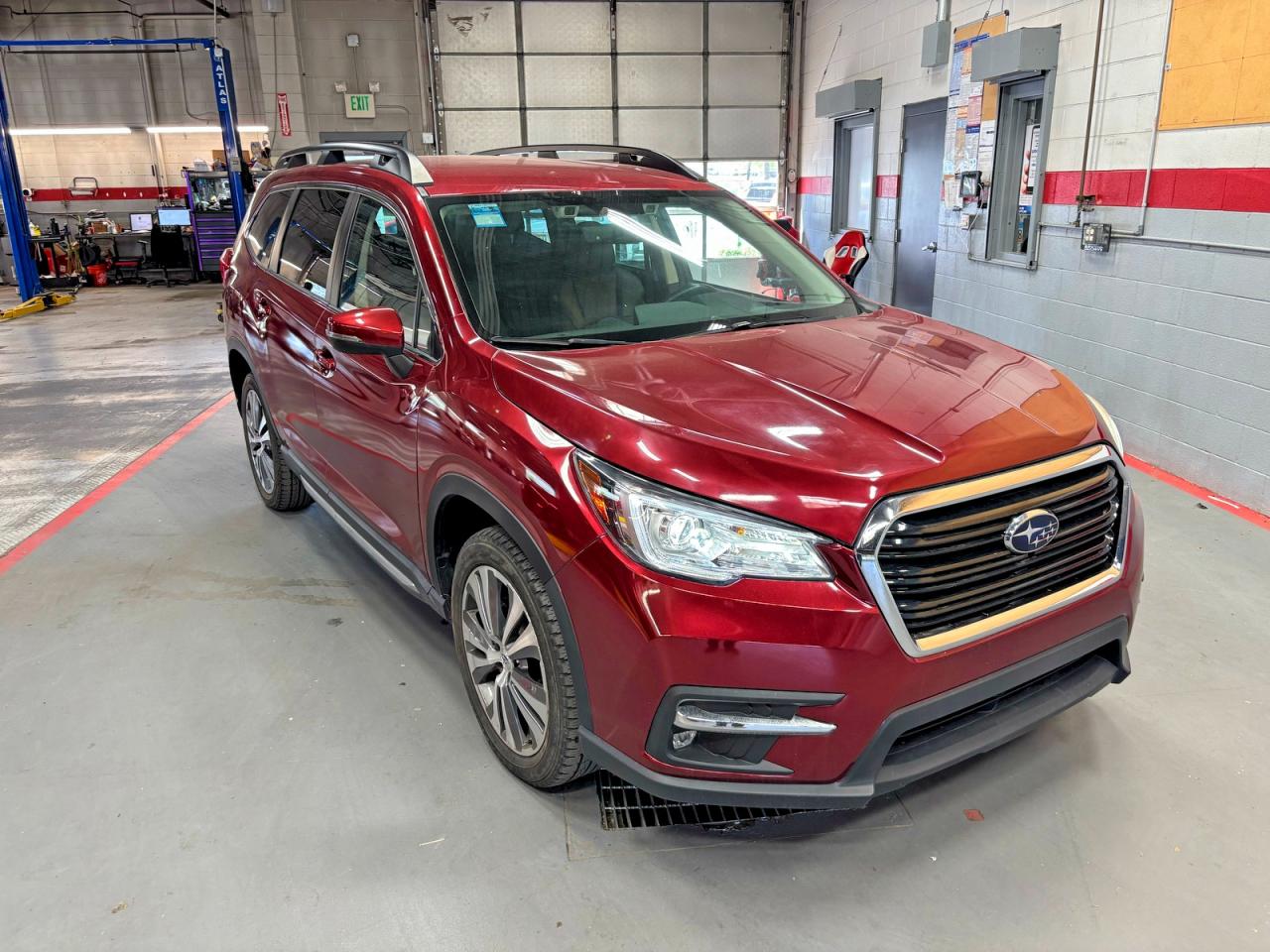 Salvage Subaru Ascent Image