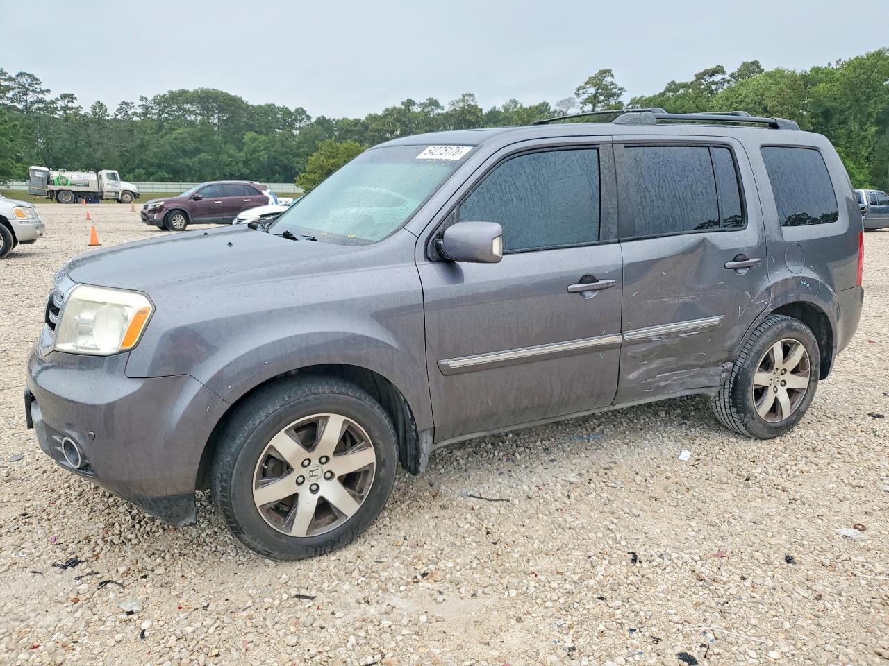 Salvage Honda Pilot Image