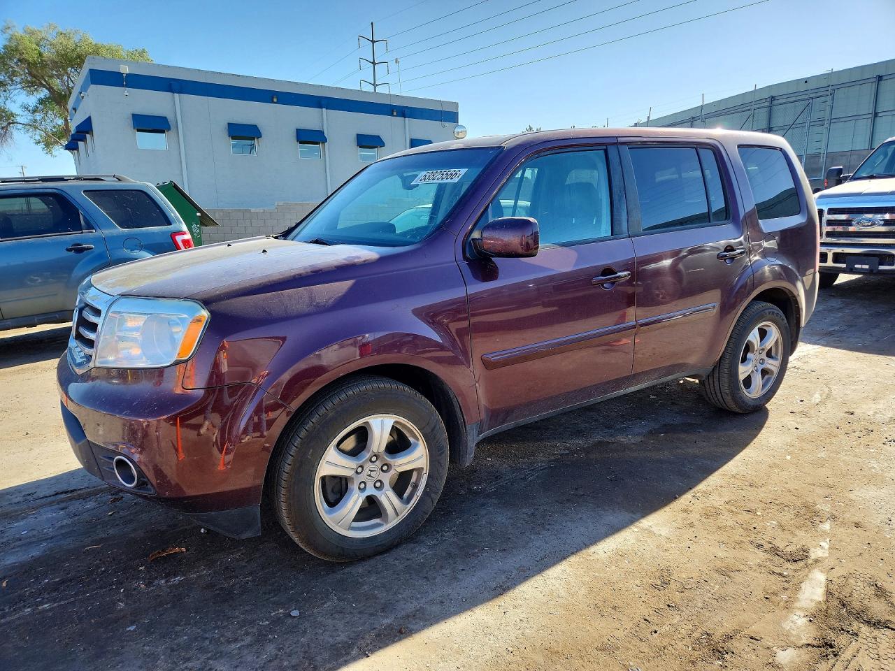 Salvage Honda Pilot Image