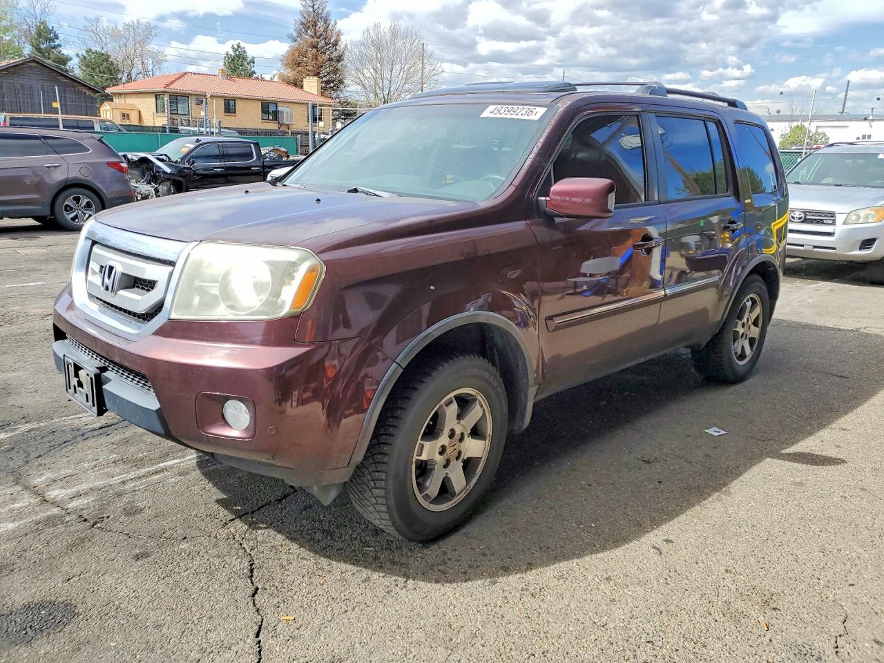 Salvage Honda Pilot Image