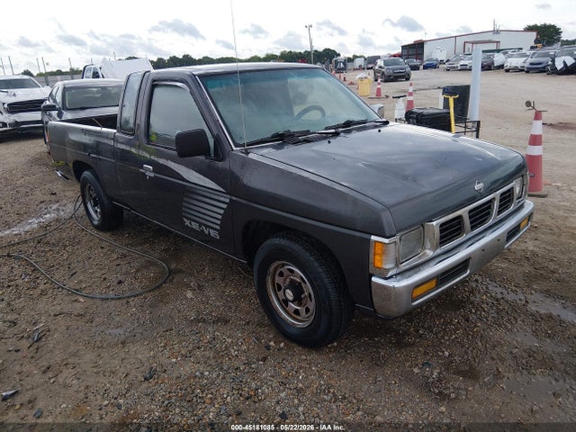 Salvage Nissan Truck Image