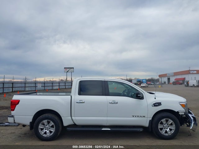 Nissan Titan Sv