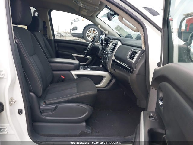 Nissan Titan Sv