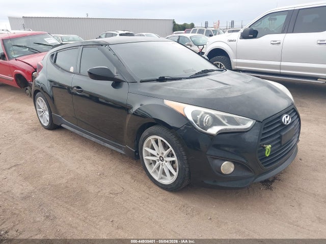Salvage Hyundai VELOSTER Image