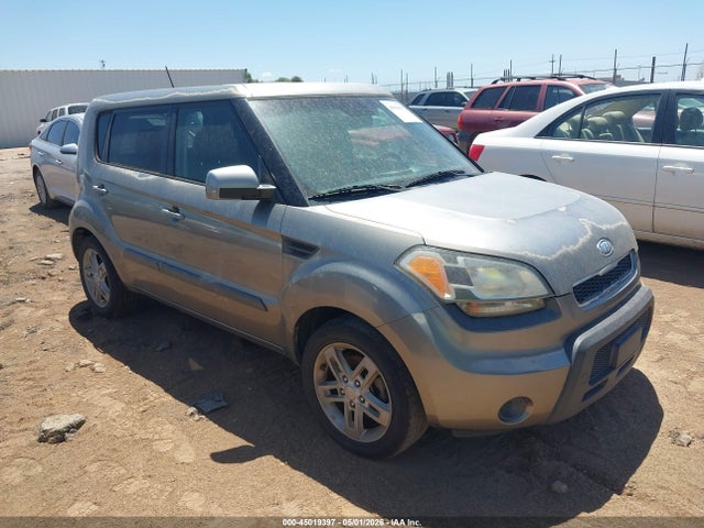 Salvage Kia Soul Image