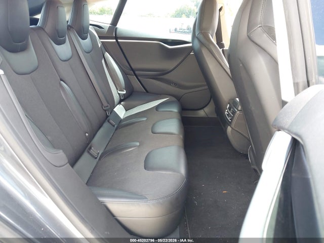 Tesla Model S P85