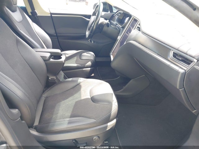 Tesla Model S P85