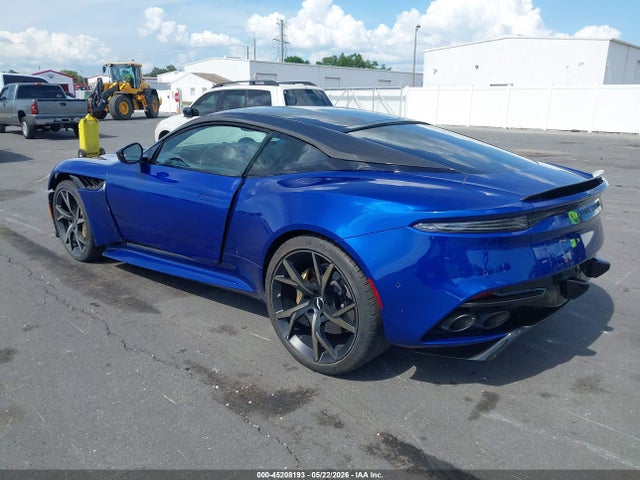 Aston Martin DBS